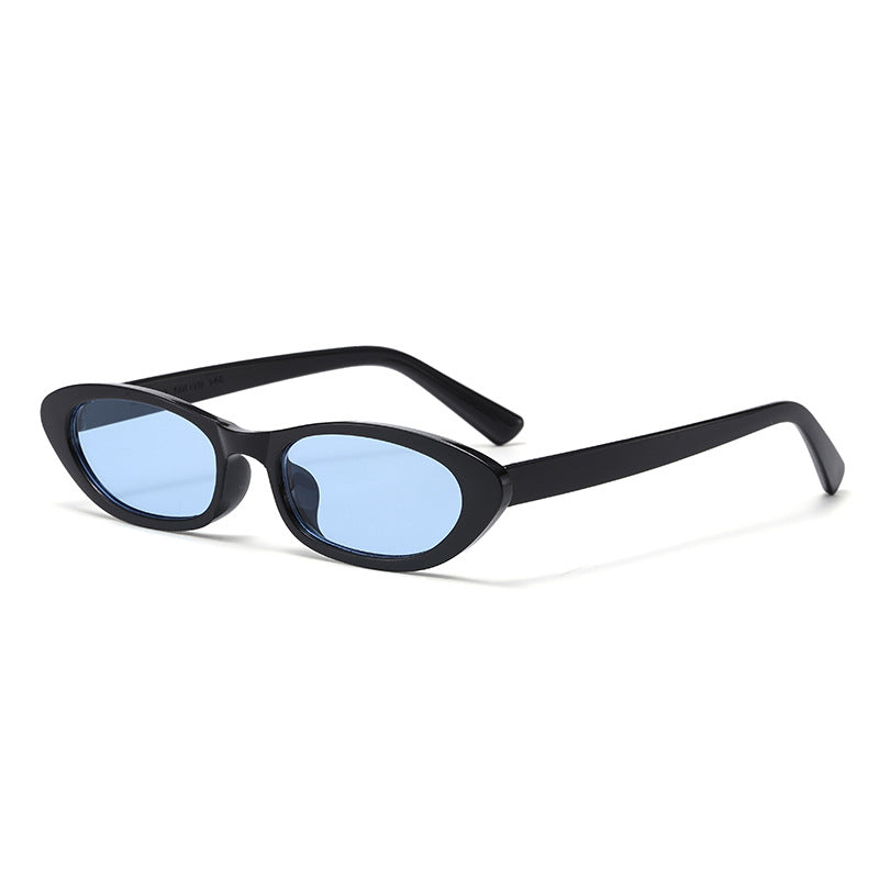 Dame Cat-Eye solbrille med beskyttende UV-filter og elegant rammestruktur Skanto