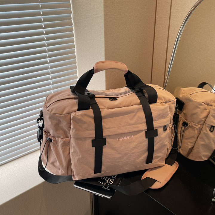 Sportslig Duffelbag med slitesterkt materiale og omfattende lagringsplass Skanto