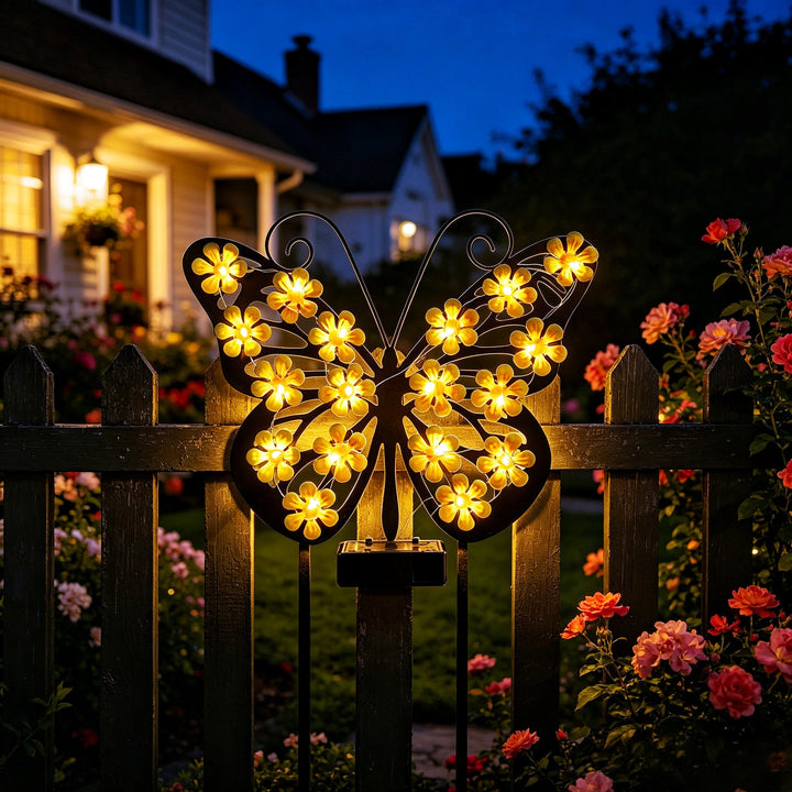 Dekorativ LED Sommerfugl Vegglampe Med Blomster Mikroleder Accenter Og Batteridrevet Kontroll Skanto