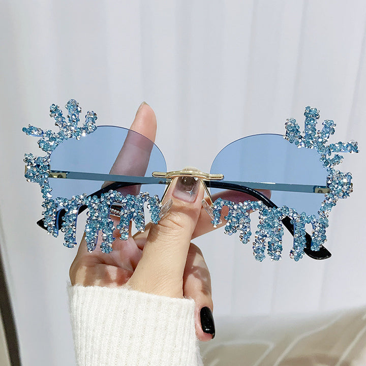 Dame Ekstravagant solbrille med glitrende strassdekorasjoner Skanto