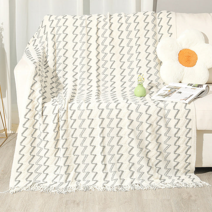 Kvinnens dekorative zigzag strikket teppe Skanto