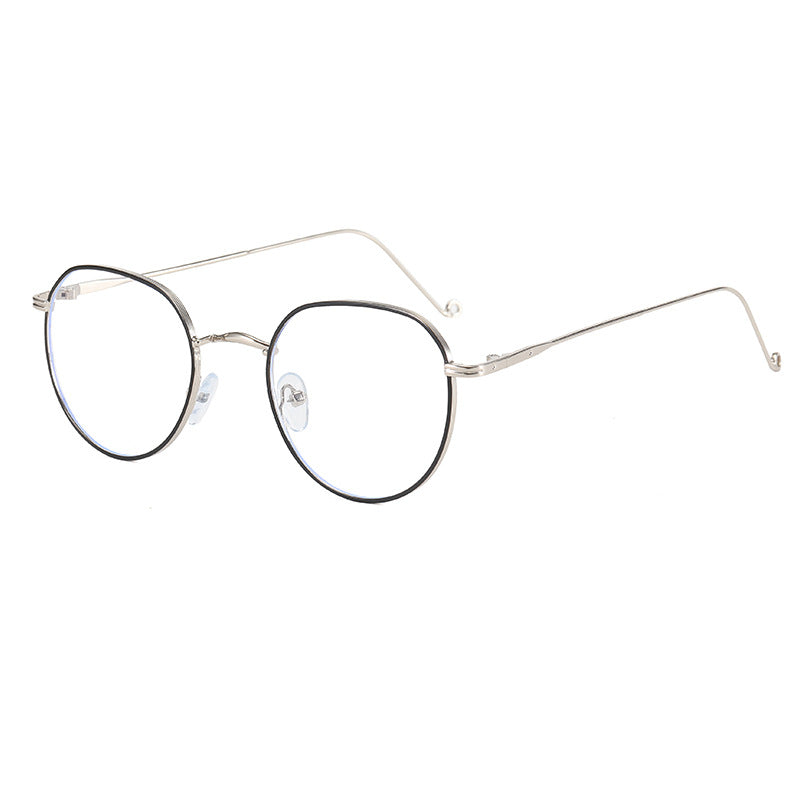 Dame moteriktig brille med elegant oval rammeform Skanto
