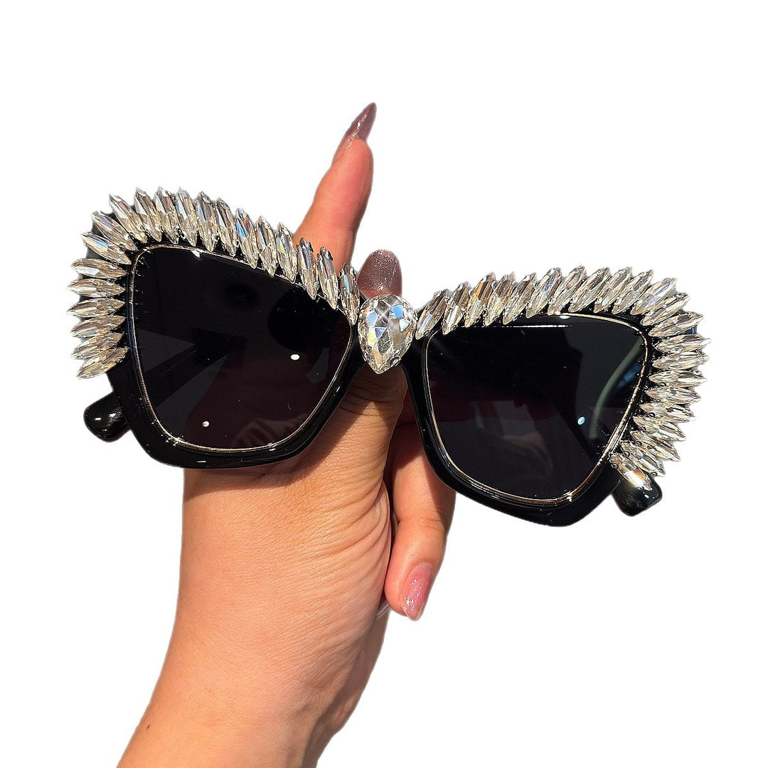 Damer ekstravagant Cat-Eye-solbrille med glitrende krystallspisser Skanto