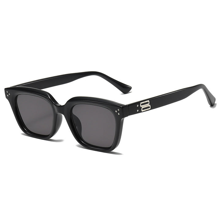 Dame moteriktig oversized solbrille med robust plastikkramme Skanto