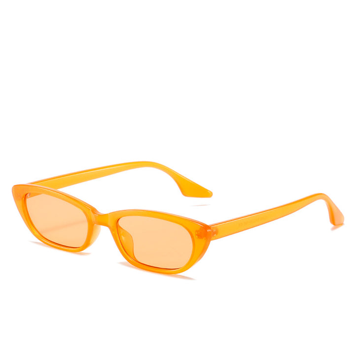 Dame moderne solbriller i trendy cat-eye-stil med gjennomsiktig ramme Skanto
