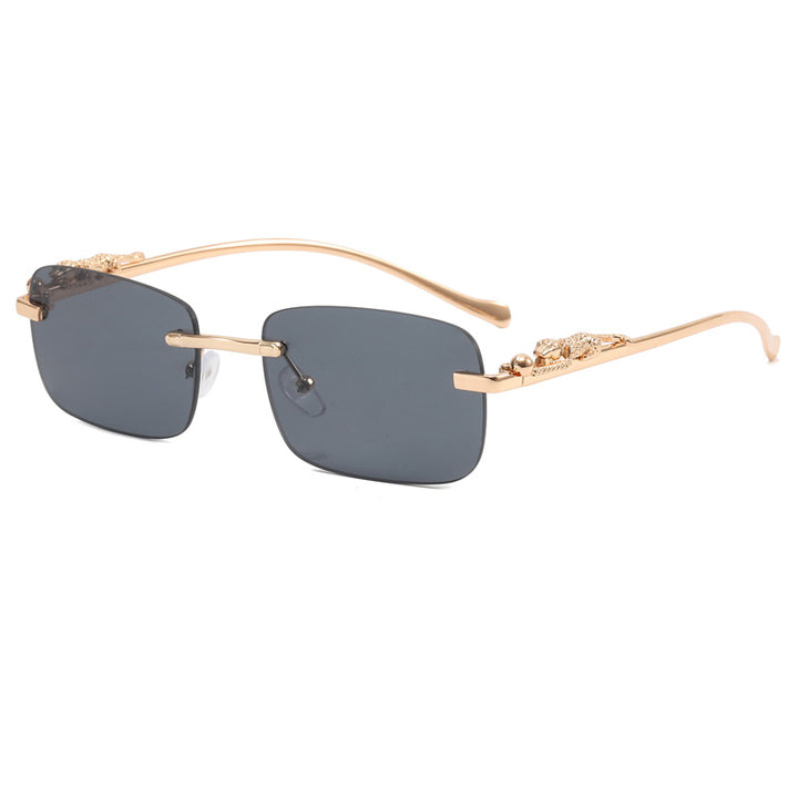 Dame designer solbrille med fin metallramme og luksuriøse detaljer Skanto