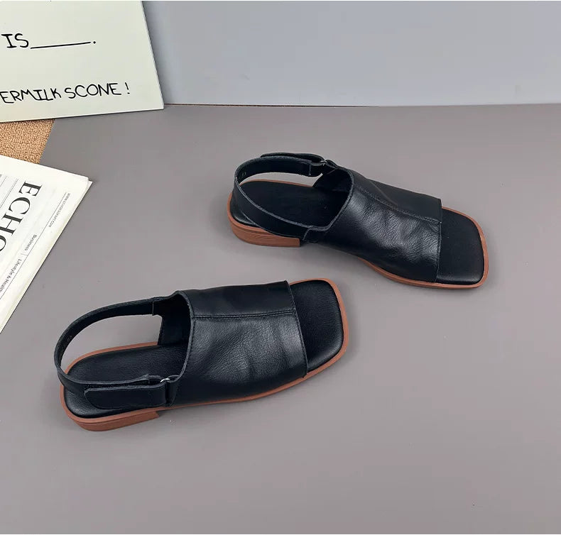 Skanto | Enkle lær sandaler med mykt fotseng