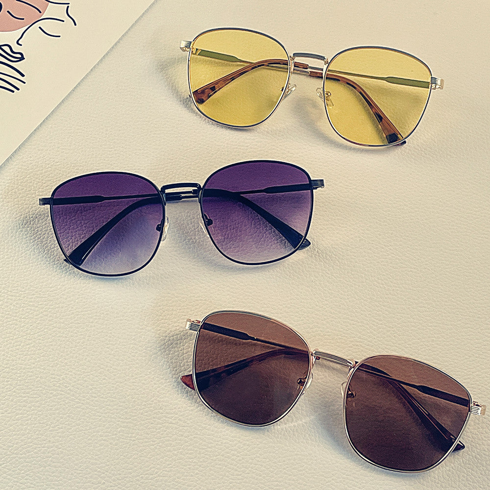 Dame modische Hexagon solbrille med luksuriøs metallramme Skanto