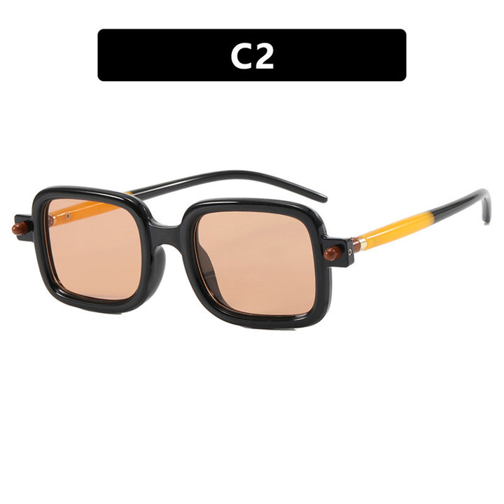 Dame firkantet solbrille med trendy ramme og komfortabel passform Skanto