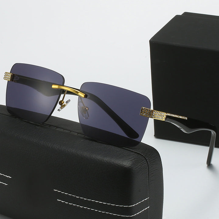 Dame fashion solbriller i elegant kvadratisk design Skanto