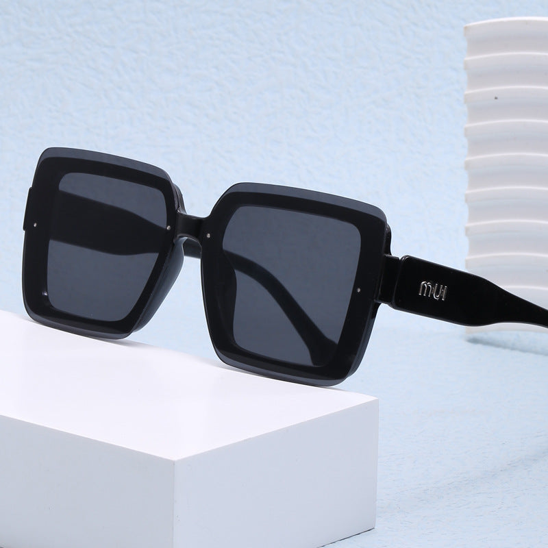 Dame oversized solbriller i urbant design Skanto