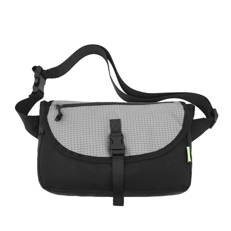 Sporty crossbody bag with padded shoulder strap Skanto