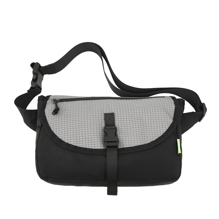 Sporty crossbody bag with padded shoulder strap Skanto