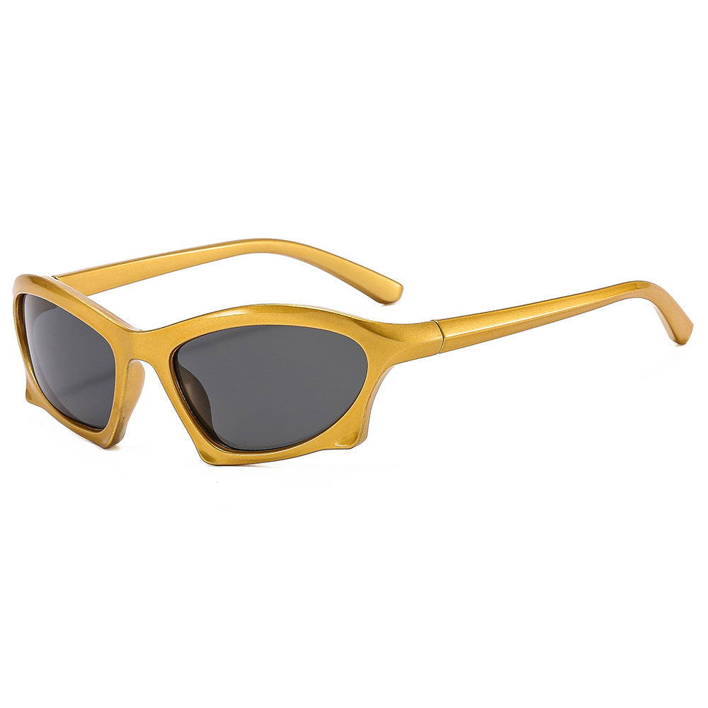 Dame sporty solbriller i trendy design Skanto