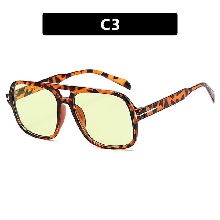 Dame solbrille i markant, kantet design med UV-beskyttelse Skanto