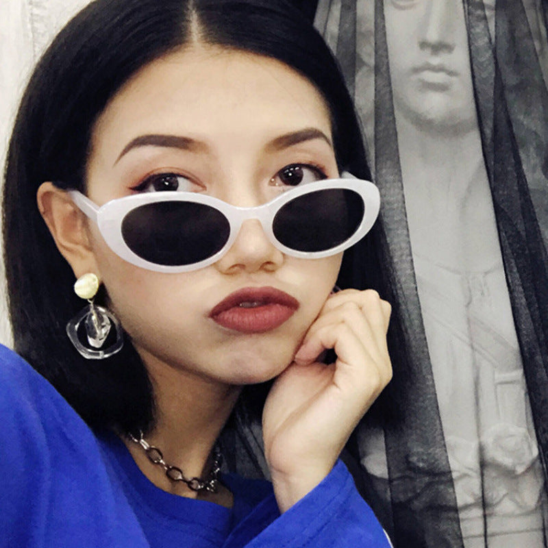 Dame Cat-Eye solbriller med gjennomsiktig ramme og gradient linser Skanto