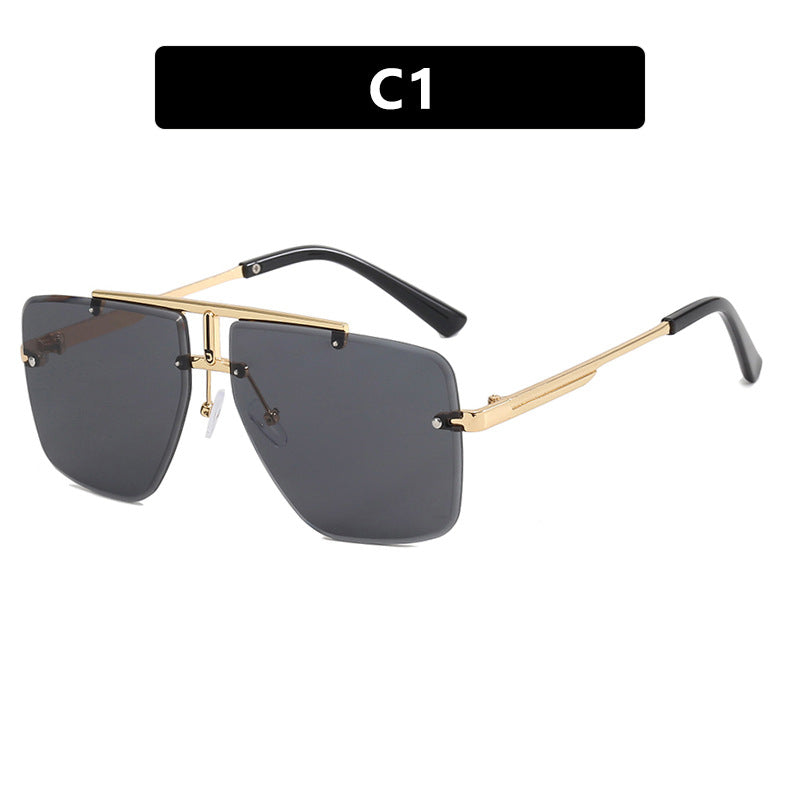 Dame kvadratisk solbrille i stilfull minimalistisk design Skanto