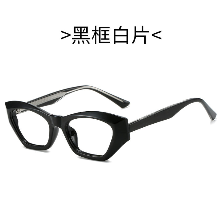 Damer Cat Eye solbriller med moderne transparente detaljer Skanto