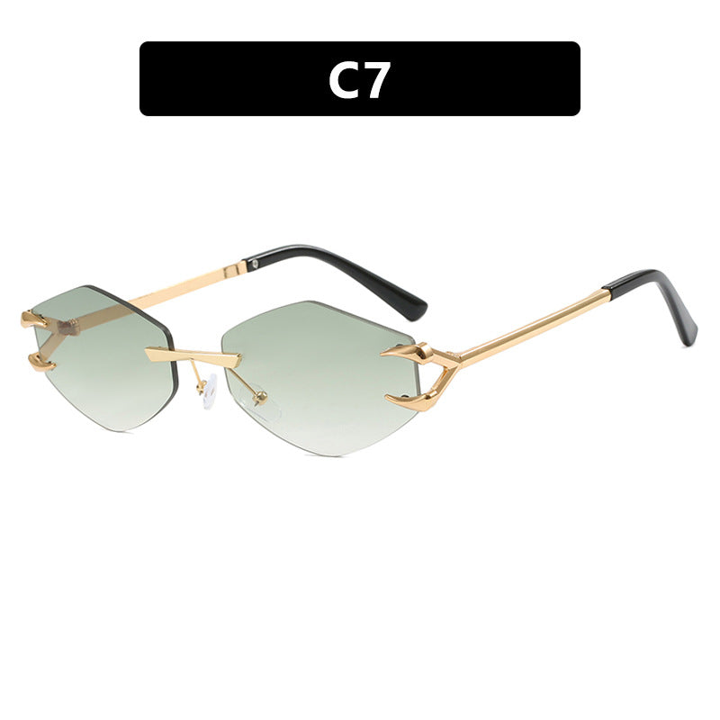 Dame ekstravagant hexagonal solbrille med innovativ ramme og UV-beskyttelse Skanto