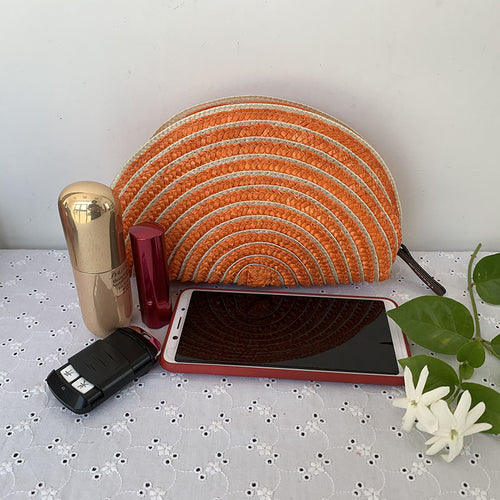 Kosmetikkveske i elegant halvmåne-design Skanto