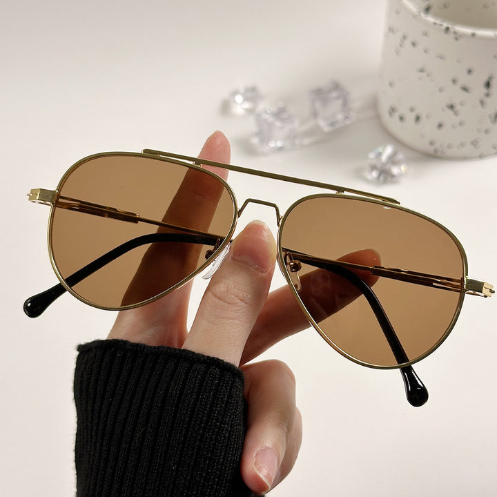 Damer tidløs pilot-solbrille med ramme av høy kvalitet Skanto