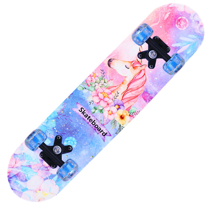 Hai-tema Mini Skateboard Skanto