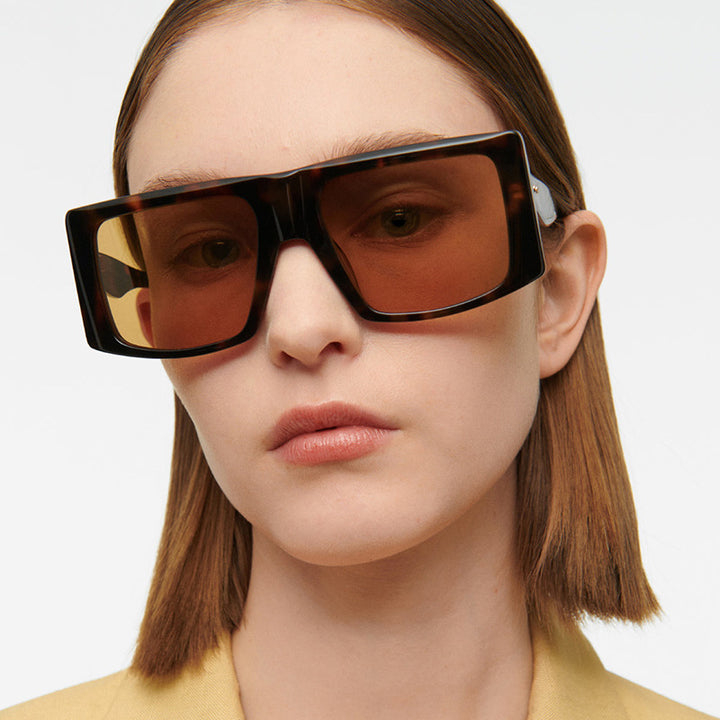 Dame kvadratisk solbrille med robust plastinnfatning og beskyttende UV-filter Skanto