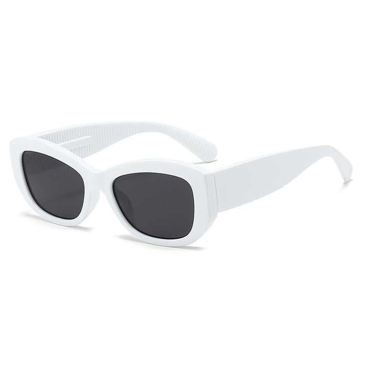 Dame Cat-Eye solbrille med moderne ramme og økt bærekomfort Skanto