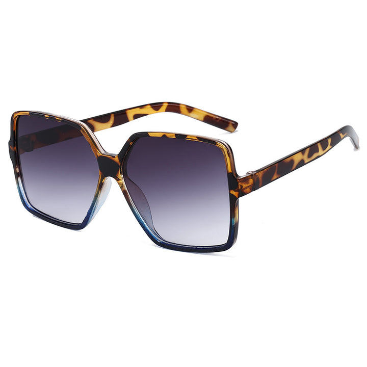 Dame oversized kvadratisk solbrille med elegant ramme Skanto