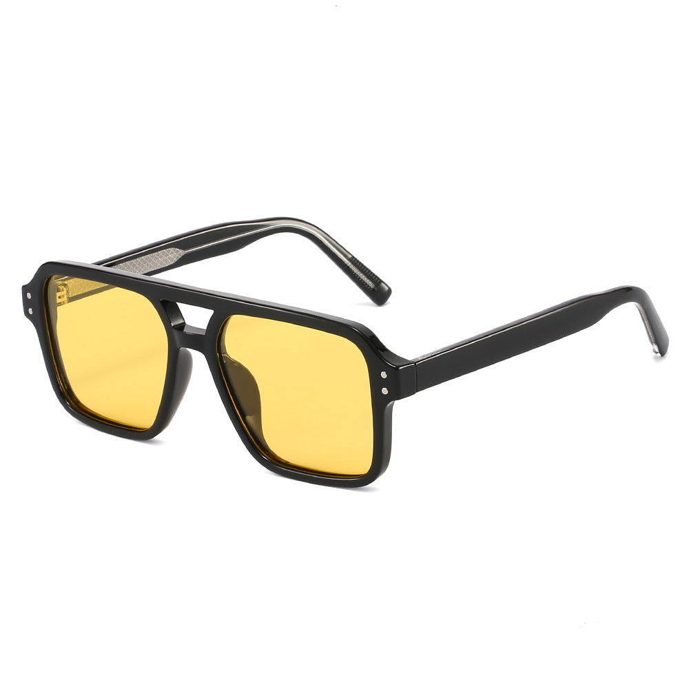 Damer mote solbrille i elegant skilpaddedesign Skanto