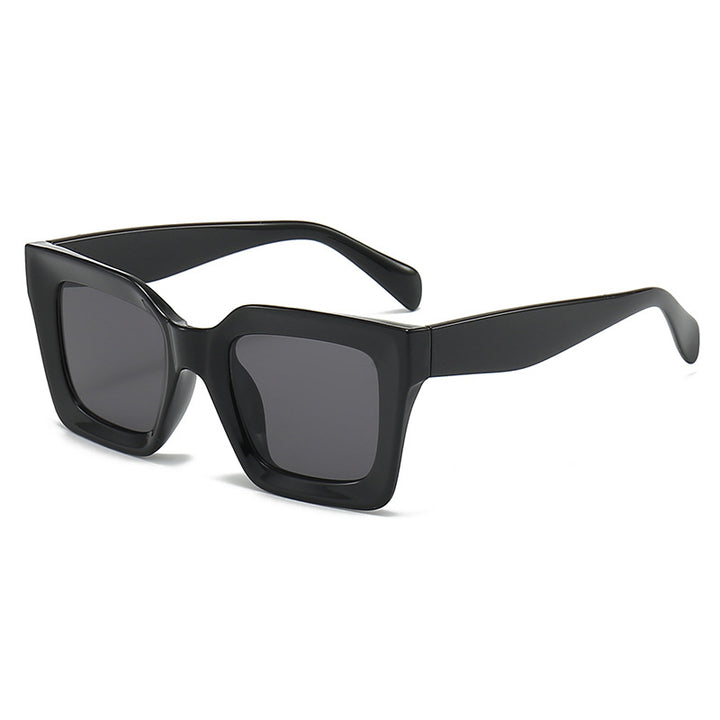Dame trendy kvadratiske solbriller med trendy ramme og beskyttende UV-filter Skanto