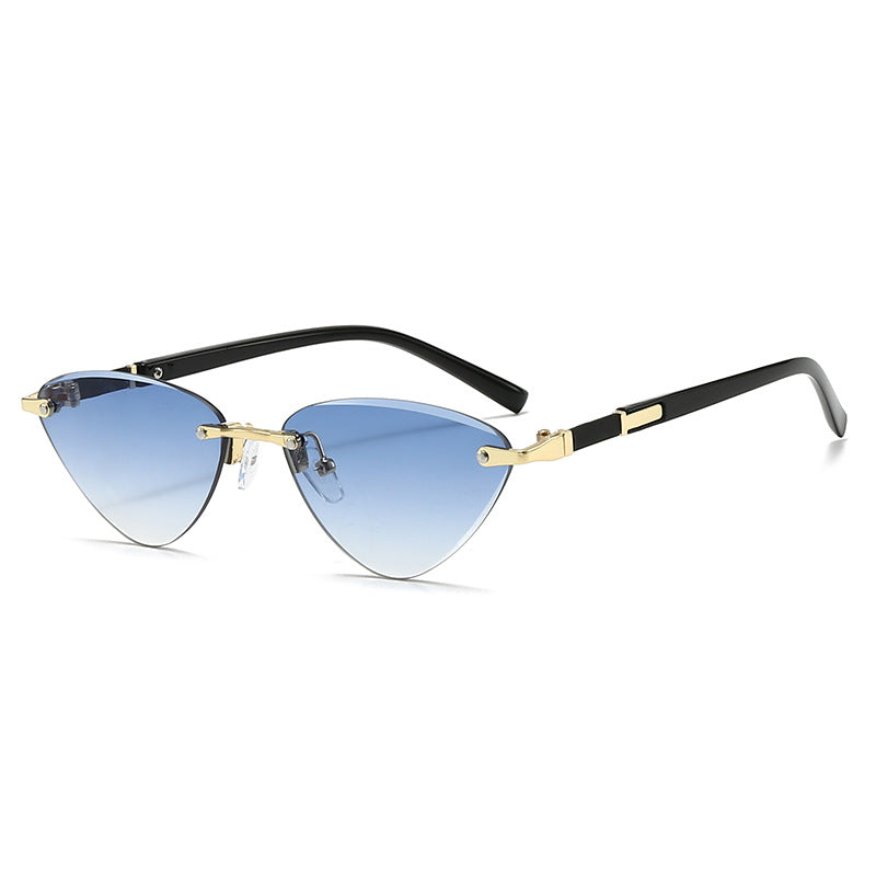 Dame moteriktig Cat-Eye solbrille med elegant metallramme Skanto