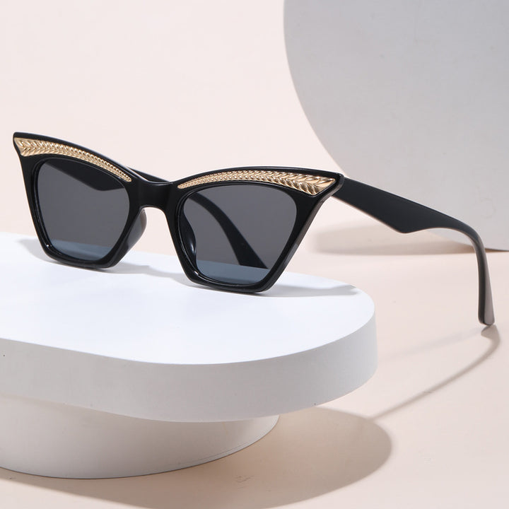 Dame Cat-Eye solbrille med luksuriøs detalj Skanto