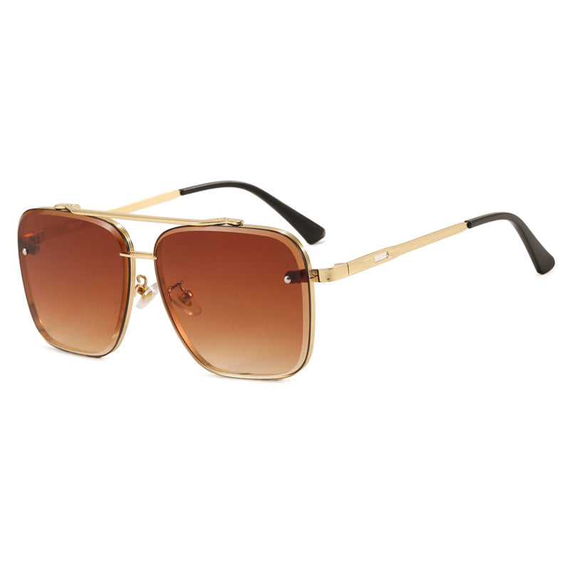 Dame kvadratisk solbrille med beskyttende glass og moderne metallramme Skanto