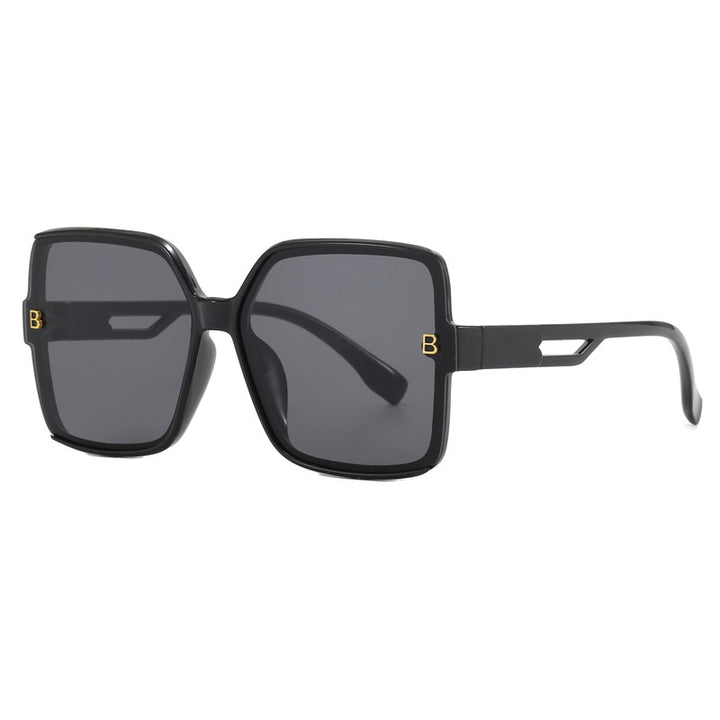 Dame moteriktig oversized solbrille med ekstravagante aksenter Skanto