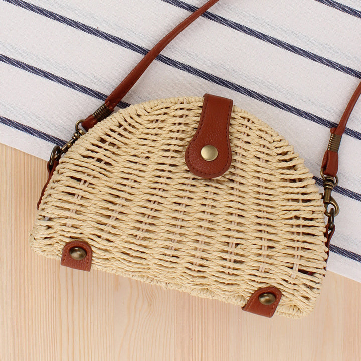 Rattan Skulderveske i Halvmåneformet Design Skanto