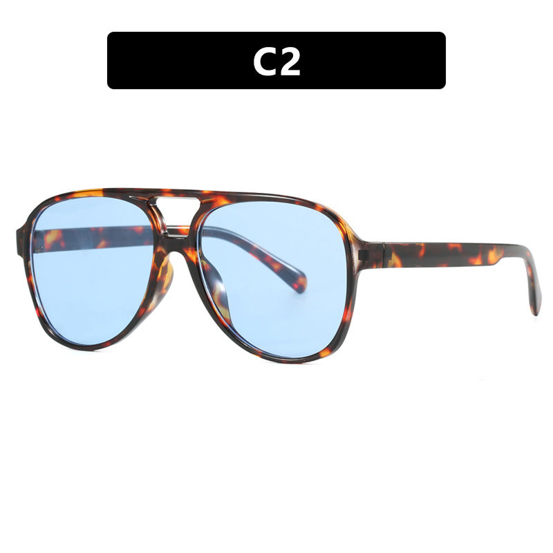 Damer oversized solbrille i sporty-elegant design Skanto