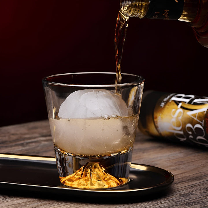 Whiskyglass med Fuji-motiv – et elegant sett for kjennere