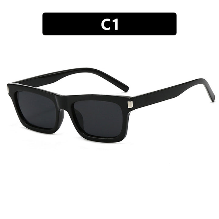 Dame kvadratisk solbrille med transparente linser og stillegant design Skanto