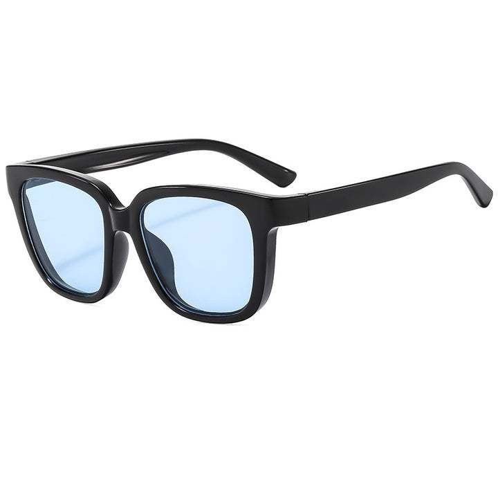 Dame Cat-Eye solbriller med elegant og moderne ramme Skanto