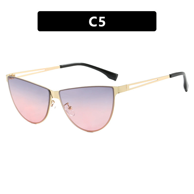 Dame Cat-Eye solbriller med stilfull metallramme og beskyttende UV-filter Skanto