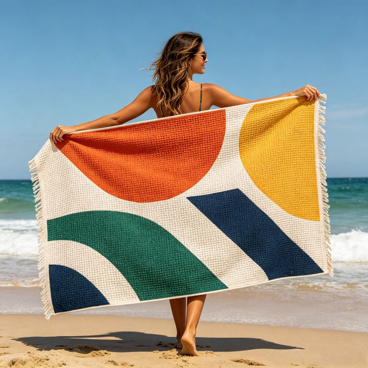 Strandhåndkle med livlig kystmotiv Skanto