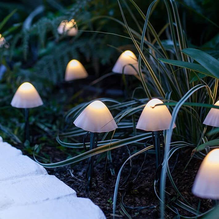 Samtidig Kreativ Plast Solenergi LED Sopplamper Lyskilder For Utendørs Terrasse | Skanto