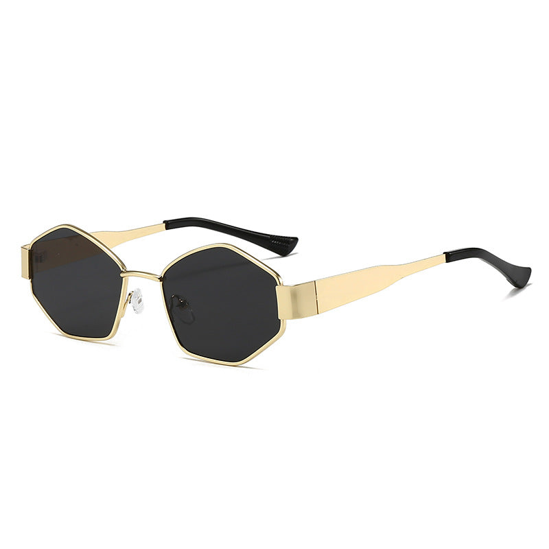 Dame moteriktig solbrille i elegant sekskant-design Skanto