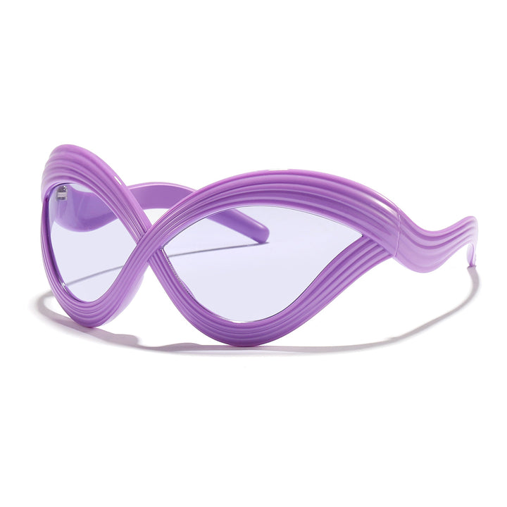 Dame moteriktig solbrille med innovativ bølkeramme Skanto