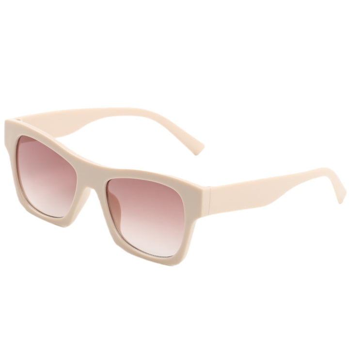 Dame moteriktig solbrille i elegant kvadratdesign Skanto