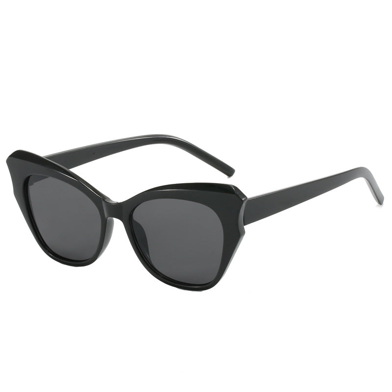 Damen Cat-Eye solbriller med ekstravagant speilingsdesign Skanto