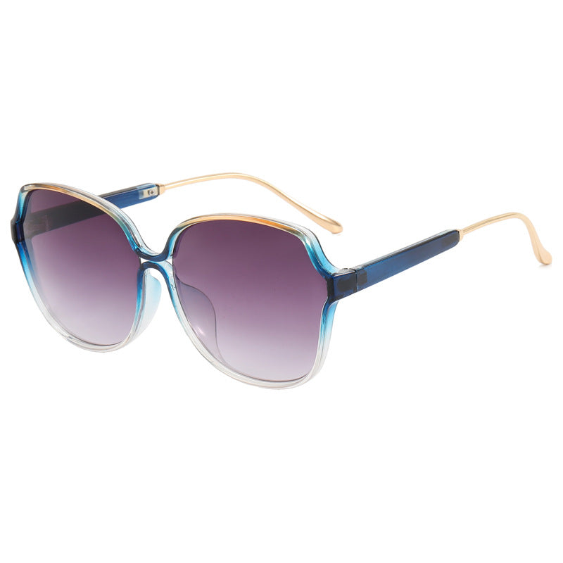 Dame solbrille i elegant oversized design Skanto