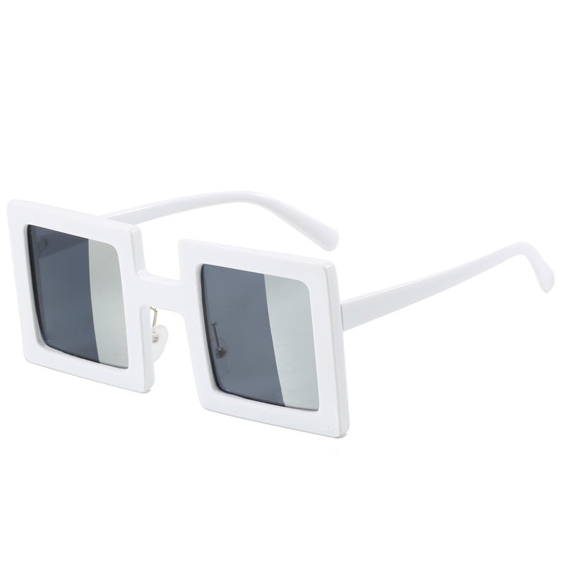 Dame kvadratisk solbrille med moderne design Skanto