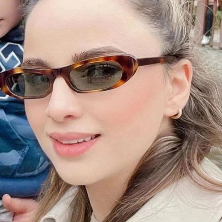 Dame moteriktig Cat-Eye solbrille med UV-beskyttelse og moderne design Skanto